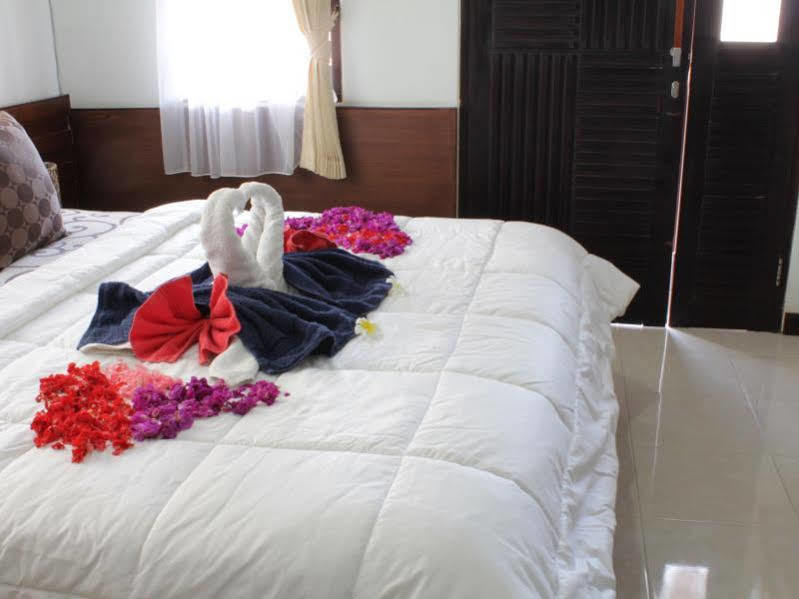 Dedy Beach Inn Kuta Lombok Exterior foto